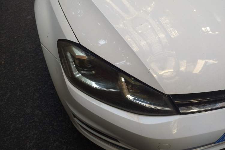 Used Volkswagen Golf 2015 1.4TSI Automatic Luxury Model Right Front Headlight