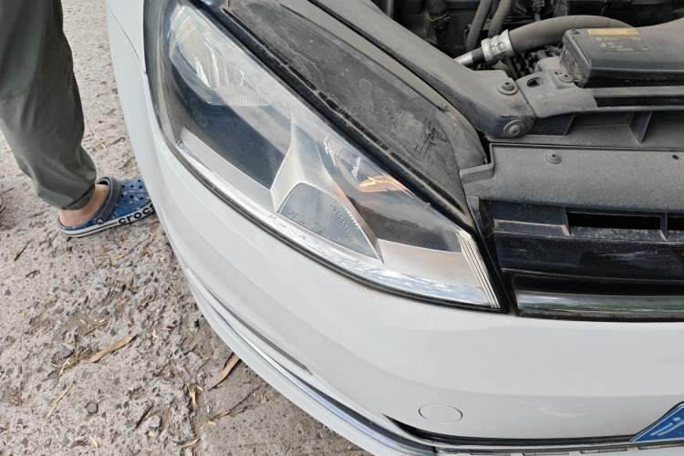 Used Volkswagen Golf 2015 1.4TSI Automatic Comfort Model Right Front Headlight