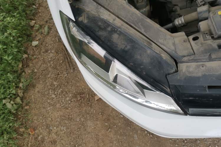 Used Volkswagen Golf 2015 1.6L Automatic Fashion Model Right Front Headlight