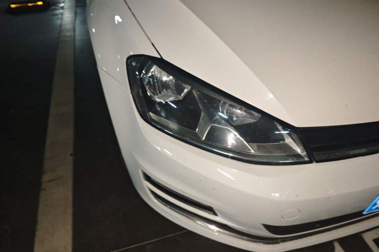 Used Volkswagen Golf 2015 1.4TSI Automatic Luxury Model Right Front Headlight