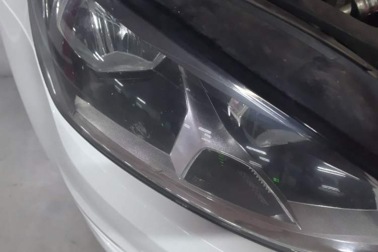 Used Volkswagen Golf 2015 1.4TSI Automatic Comfort Model Right Front Headlight