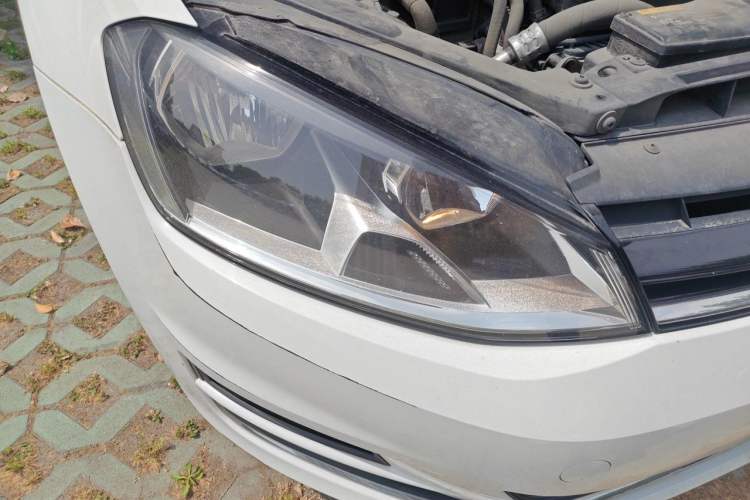 Used Volkswagen Golf 2015 1.4TSI Automatic Luxury Model Right Front Headlight