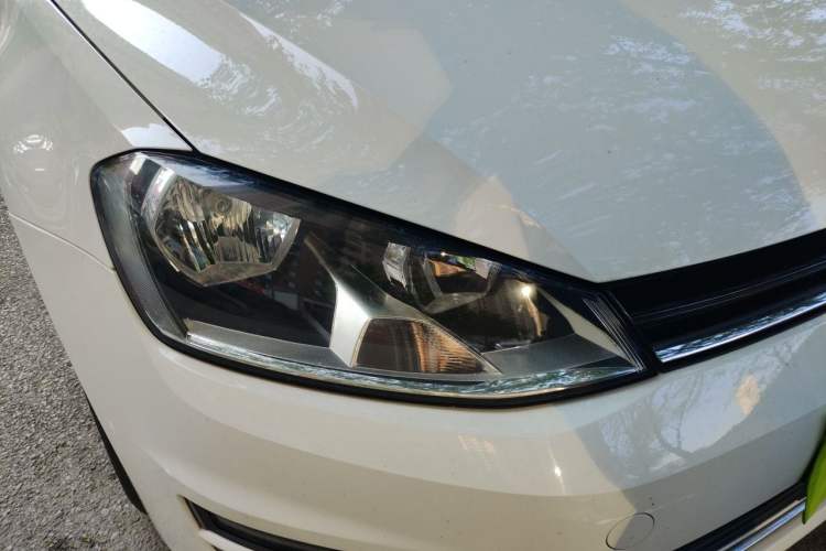 Used Volkswagen Golf 2015 1.4TSI Automatic Comfort Model Right Front Headlight