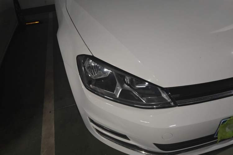 Used Volkswagen Golf 2015 1.4TSI Automatic Comfort Model Right Front Headlight
