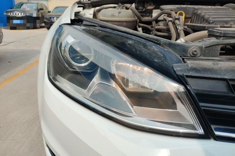 Used Volkswagen Golf 2015 1.4TSI Automatic Comfort Model Right Front Headlight