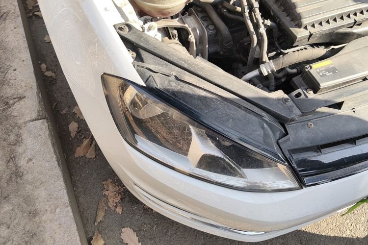 Used Volkswagen Golf 2015 1.4TSI Automatic Comfort Model Right Front Headlight