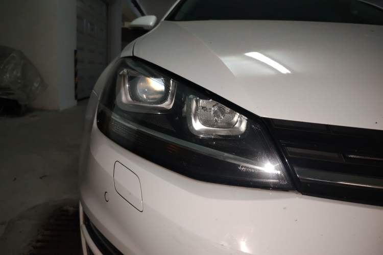 Used Volkswagen Golf 2015 1.4TSI Automatic Flagship Model Right Front Headlight