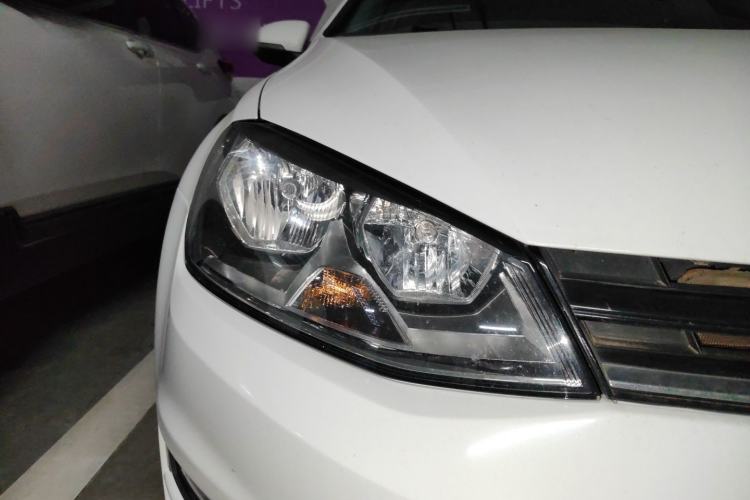 Used Volkswagen Golf 2015 1.4TSI Automatic Luxury Model Right Front Headlight