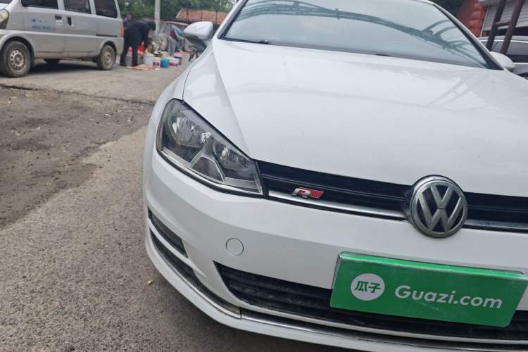 Used Volkswagen Golf 2015 1.6L Manual Fashion Edition Right Front Headlight