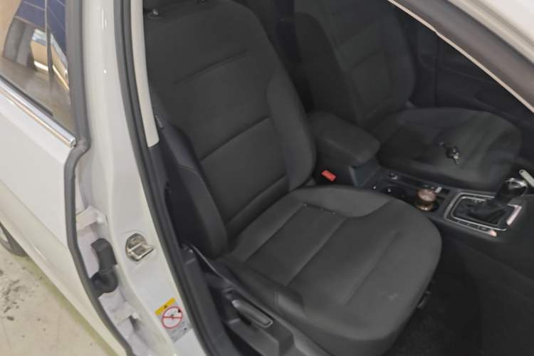 Used Volkswagen Golf 2015 1.2TSI Automatic Comfort Model Right Front Seat