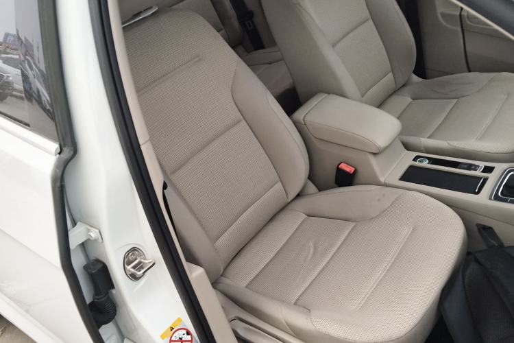 Used Volkswagen Golf 2015 1.6L Automatic Comfort Model Right Front Seat