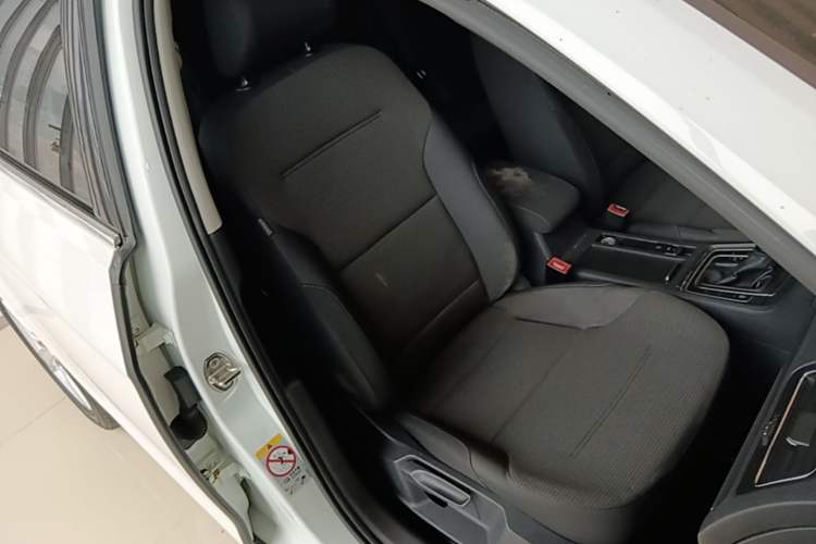 Used Volkswagen Golf 2015 1.6L Automatic Comfort Model Right Front Seat