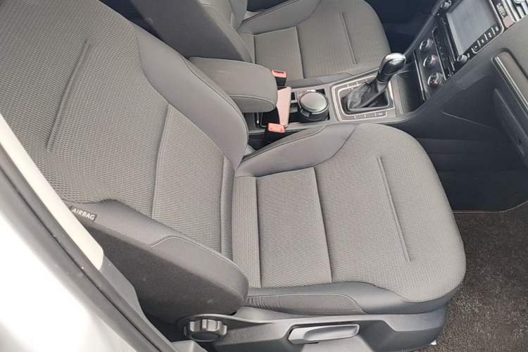 Used Volkswagen Golf 2015 1.6L Automatic Comfort Model Right Front Seat