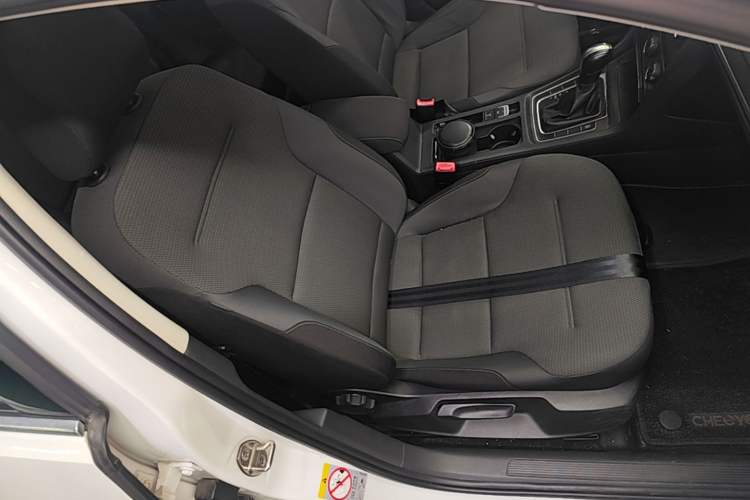 Used Volkswagen Golf 2015 1.4TSI Automatic Comfort Model Right Front Seat