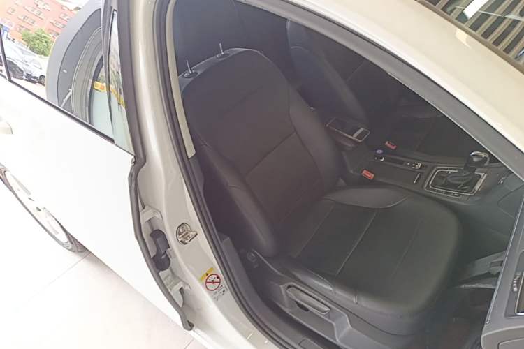 Used Volkswagen Golf 2015 1.4TSI Automatic Comfort Model Right Front Seat