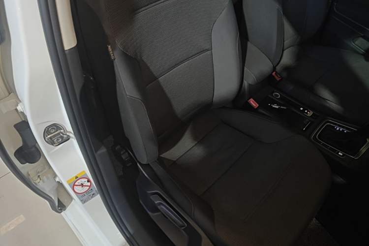 Used Volkswagen Golf 2015 1.6L Automatic Comfort Model Right Front Seat