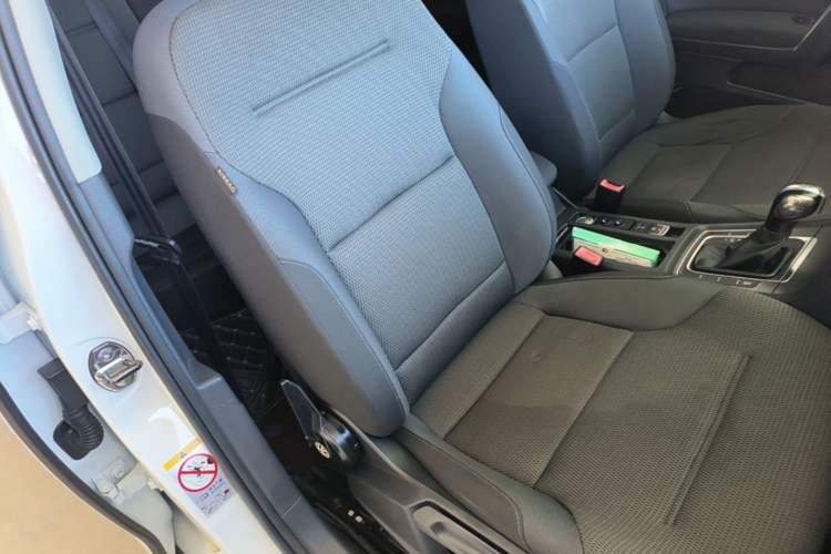 Used Volkswagen Golf 2015 1.6L Automatic Comfort Model Right Front Seat
