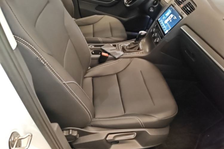 Used Volkswagen Golf 2015 1.6L Automatic Comfort Model Right Front Seat