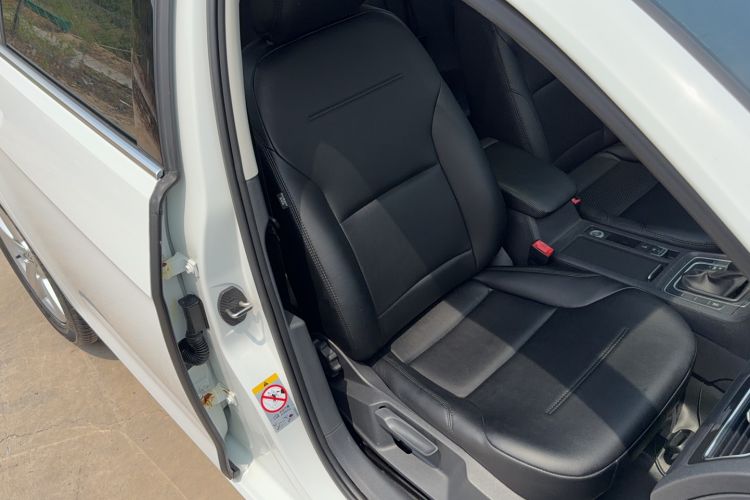 Used Volkswagen Golf 2015 1.6L Automatic Comfort Model Right Front Seat