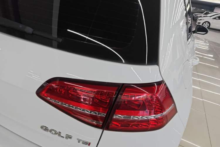 Used Volkswagen Golf 2015 1.4TSI Automatic Comfort Model Right Rear Taillight