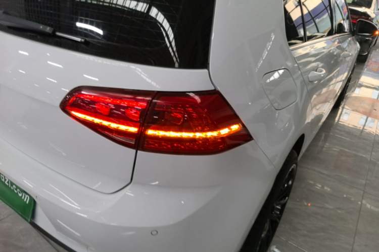 Used Volkswagen Golf 2015 1.4TSI Automatic Comfort Model Right Rear Taillight
