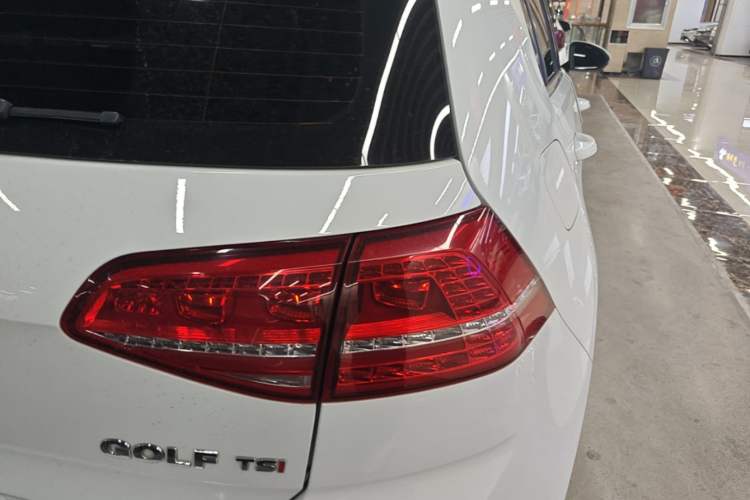 Used Volkswagen Golf 2015 1.4TSI Automatic Luxury Model Right Rear Taillight
