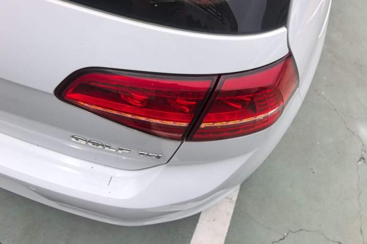 Used Volkswagen Golf 2015 1.4TSI Automatic Luxury Model Right Rear Taillight