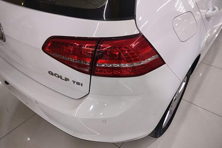 Used Volkswagen Golf 2015 1.4TSI Automatic Comfort Model Right Rear Taillight