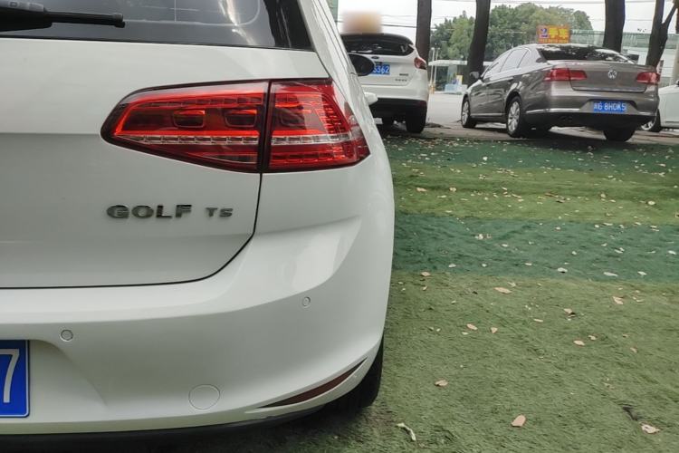 Used Volkswagen Golf 2015 1.4TSI Automatic Comfort Model Right Rear Taillight