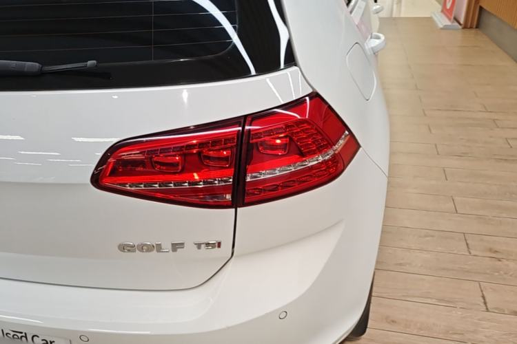 Used Volkswagen Golf 2015 1.4TSI Automatic Comfort Model Right Rear Taillight