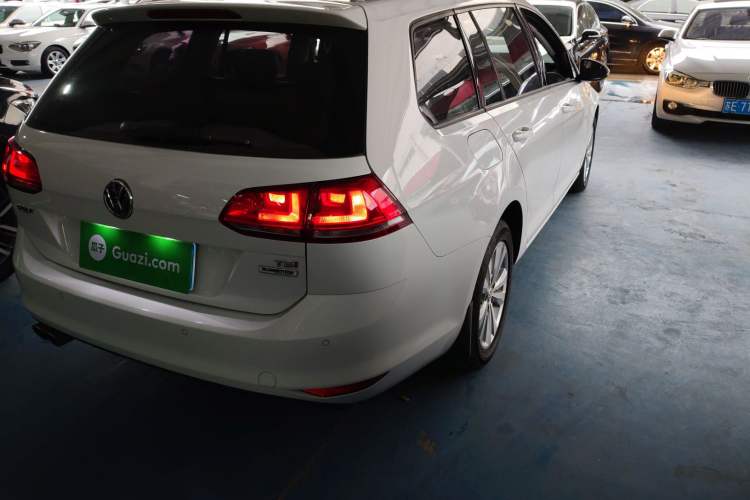 Used Volkswagen Golf 2015 1.4TSI Comfort Travel Edition Right Rear Taillight