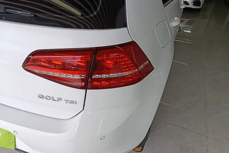 Used Volkswagen Golf 2015 1.4TSI Automatic Comfort Model Right Rear Taillight