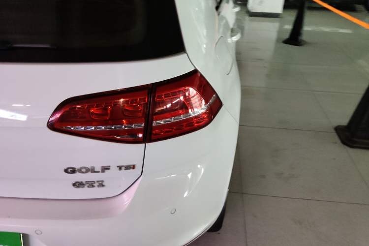 Used Volkswagen Golf 2015 1.4TSI Automatic Comfort Model Right Rear Taillight