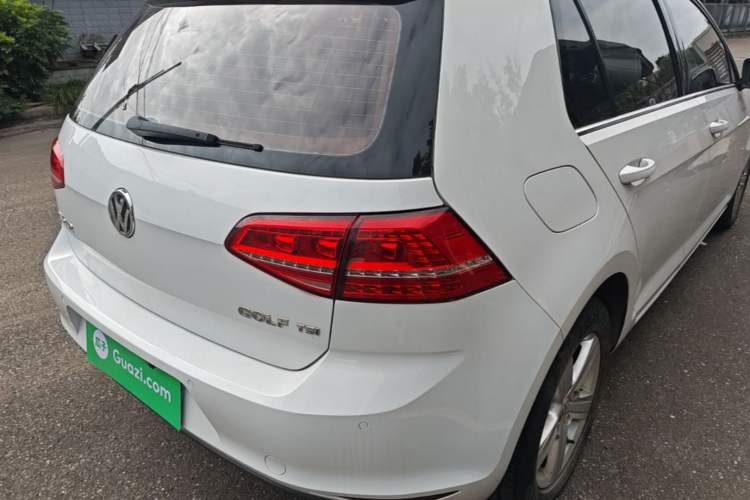 Used Volkswagen Golf 2015 1.4TSI Automatic Comfort Model Right Rear Taillight