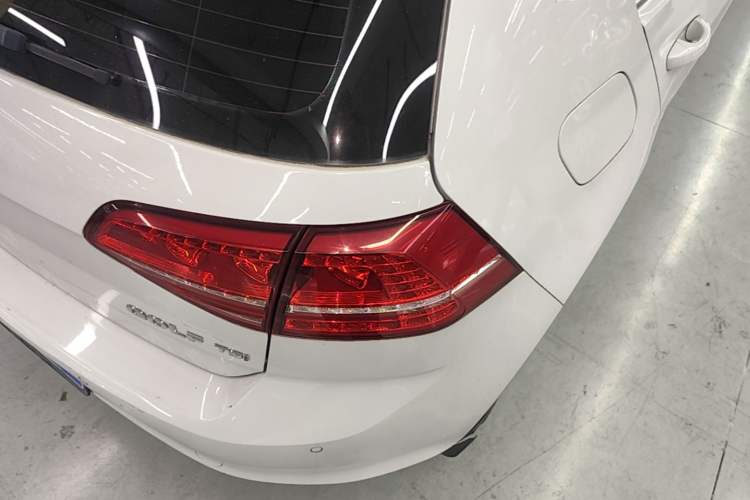 Used Volkswagen Golf 2015 1.4TSI Automatic Comfort Model Right Rear Taillight