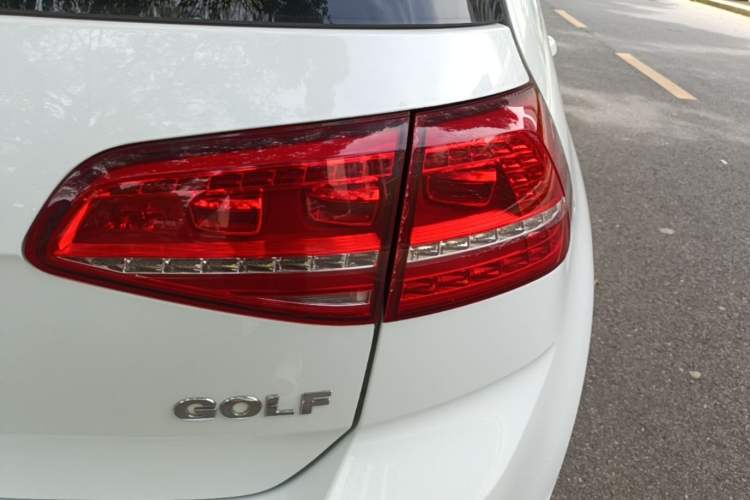 Used Volkswagen Golf 2015 1.6L Automatic Fashion Model Right Rear Taillight