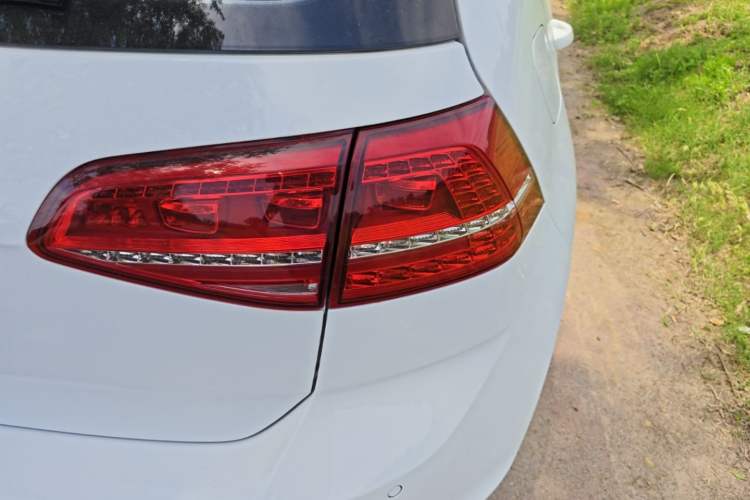Used Volkswagen Golf 2015 1.6L Automatic Comfort Model Right Rear Taillight