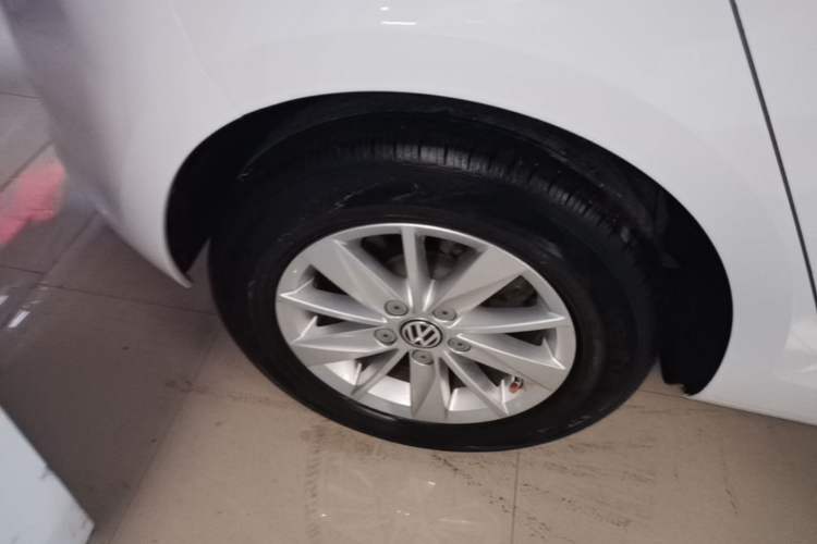 Used Volkswagen Golf 2015 1.6L Manual Fashion Edition Right Rear Wheel Hub