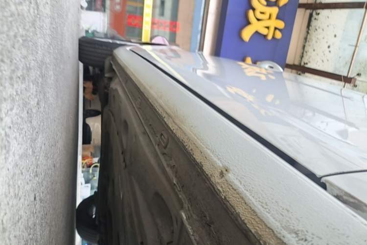 Used Volkswagen Golf 2015 1.6L Manual Fashion Edition Right Side Sill
