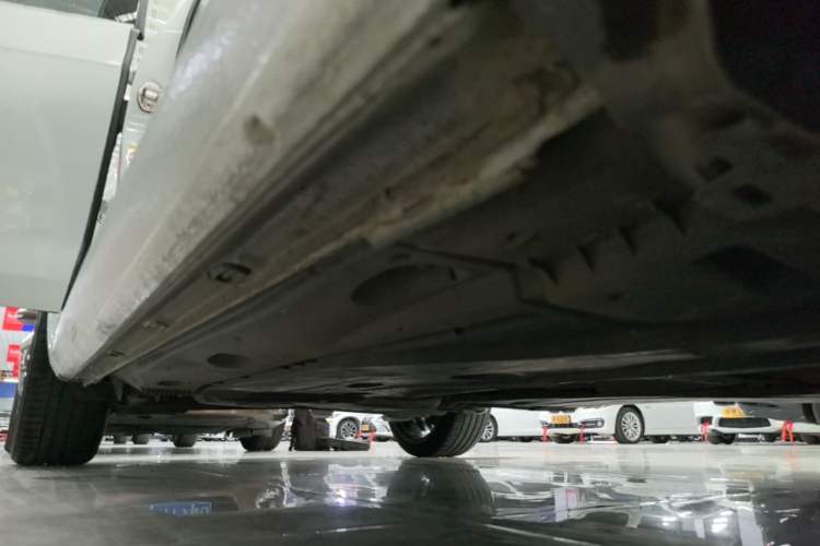 Used Volkswagen Golf 2015 1.4TSI Automatic Comfort Model Right Side Sill