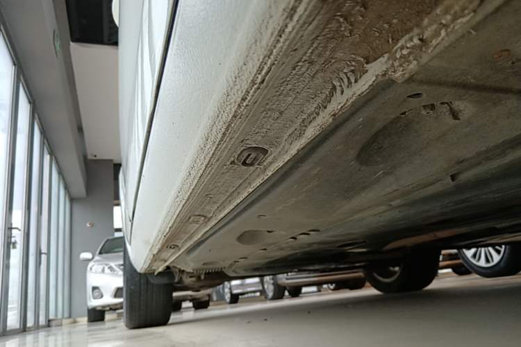 Used Volkswagen Golf 2015 1.6L Automatic Comfort Model Right Side Sill