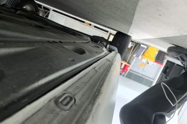 Used Volkswagen Golf 2015 1.4TSI Automatic Luxury Model Right Side Sill