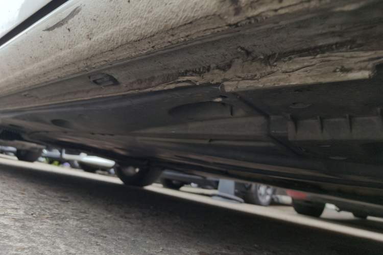 Used Volkswagen Golf 2015 1.4TSI Automatic Comfort Model Right Side Sill