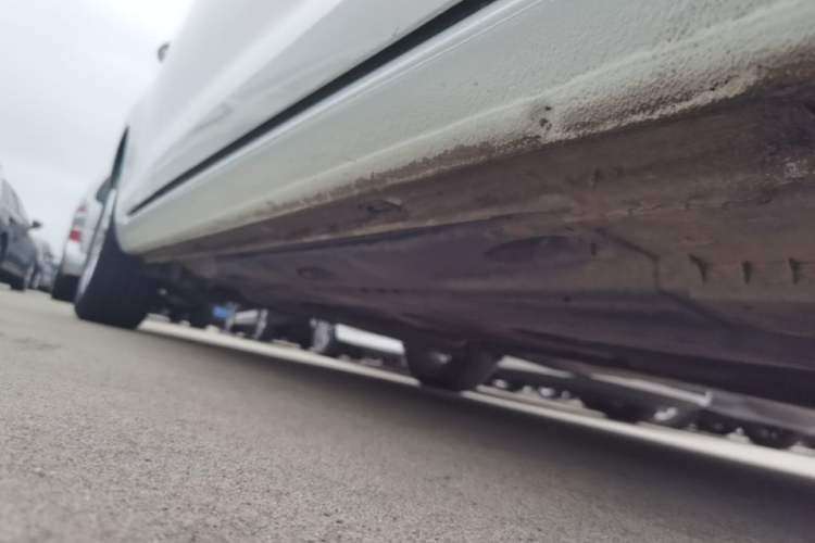 Used Volkswagen Golf 2015 1.4TSI Automatic Comfort Model Right Side Sill
