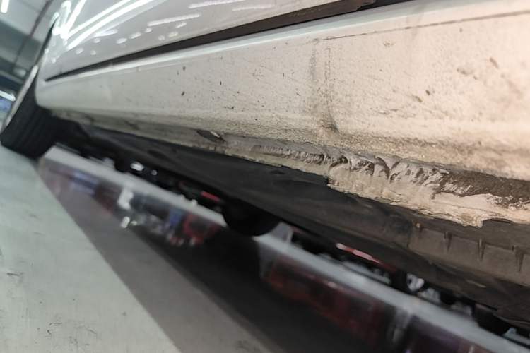 Used Volkswagen Golf 2015 1.4TSI Automatic Comfort Model Right Side Sill