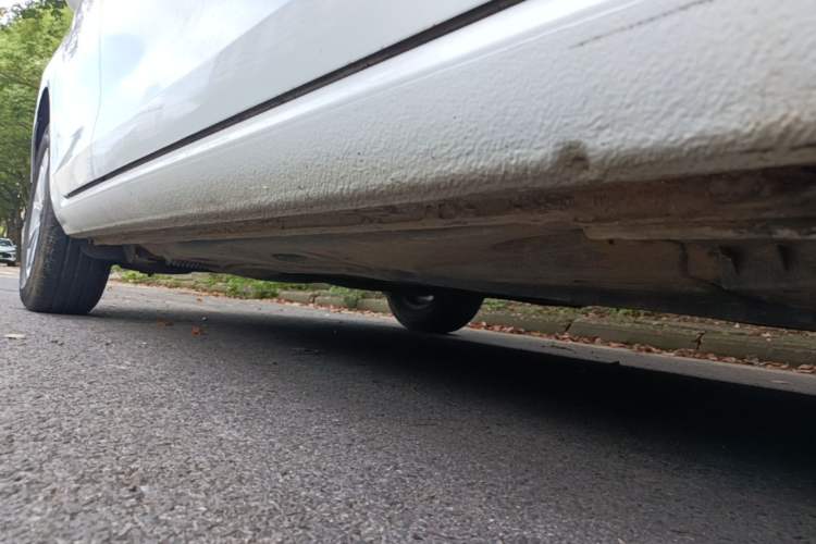 Used Volkswagen Golf 2015 1.6L Automatic Fashion Model Right Side Sill