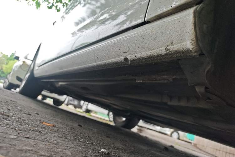 Used Volkswagen Golf 2015 1.4TSI Automatic Luxury Model Right Side Sill