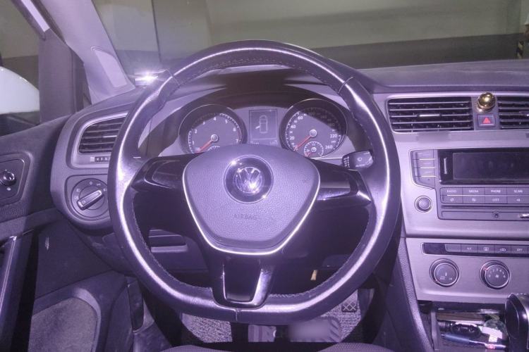 Used Volkswagen Golf 2015 1.4TSI Automatic Comfort Model Steering Wheel