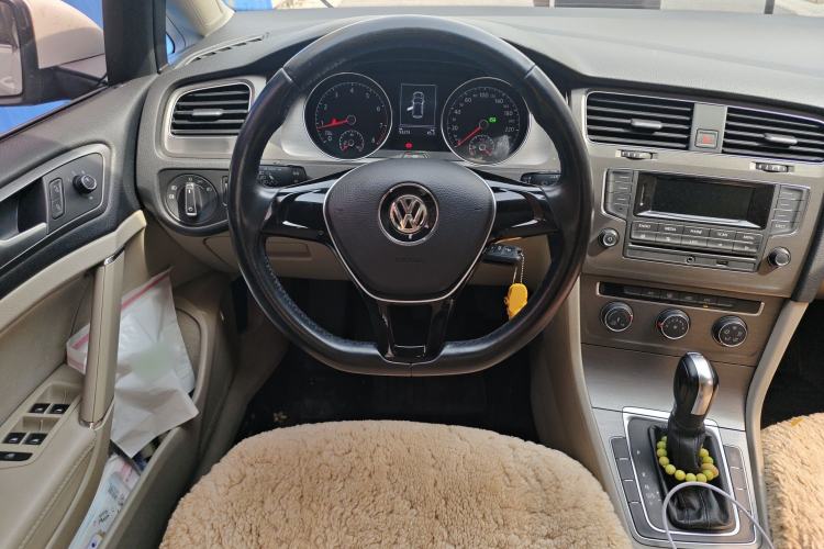 Used Volkswagen Golf 2015 1.4TSI Automatic Comfort Model Steering Wheel