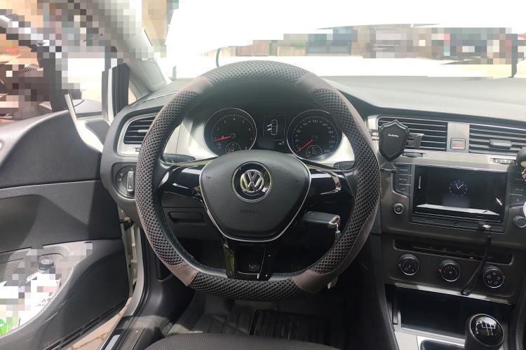 Used Volkswagen Golf 2015 1.4TSI Manual Comfort Model Steering Wheel